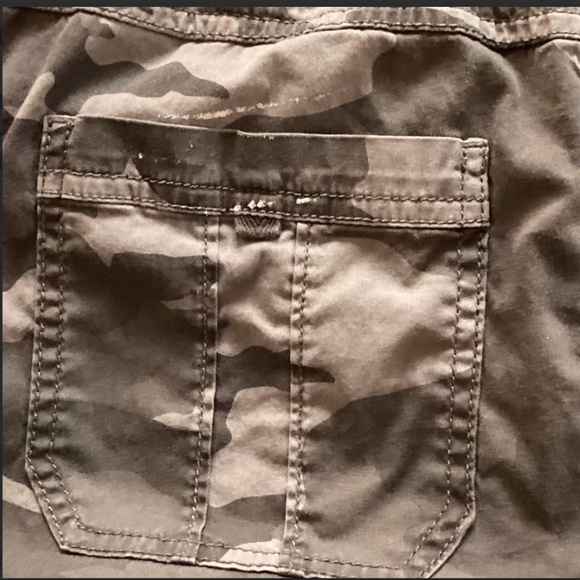 Sonoma Womens Cammo Capris, 12 - Picture 5 of 5